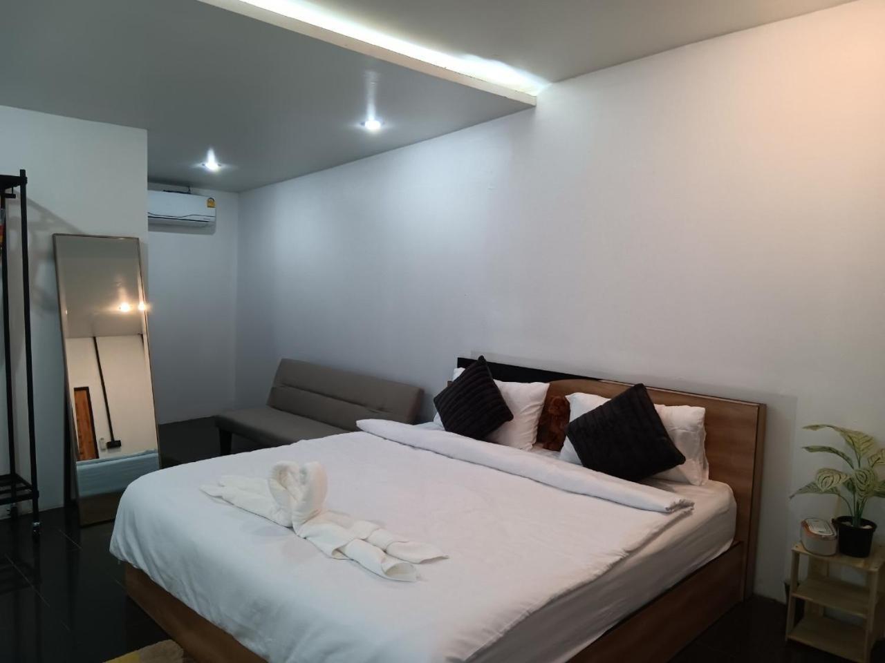 Nimman 9 Hotell Chiang Mai Exteriör bild