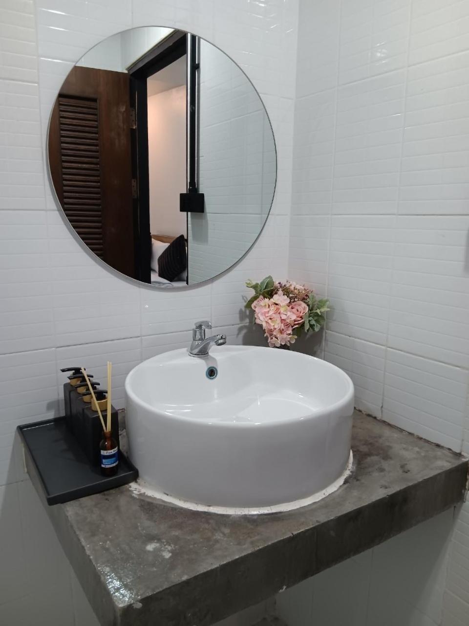 Nimman 9 Hotell Chiang Mai Exteriör bild