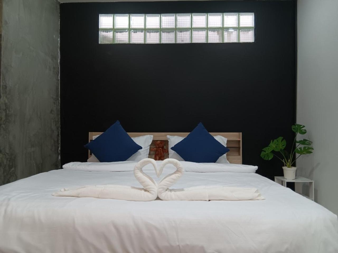 Nimman 9 Hotell Chiang Mai Exteriör bild
