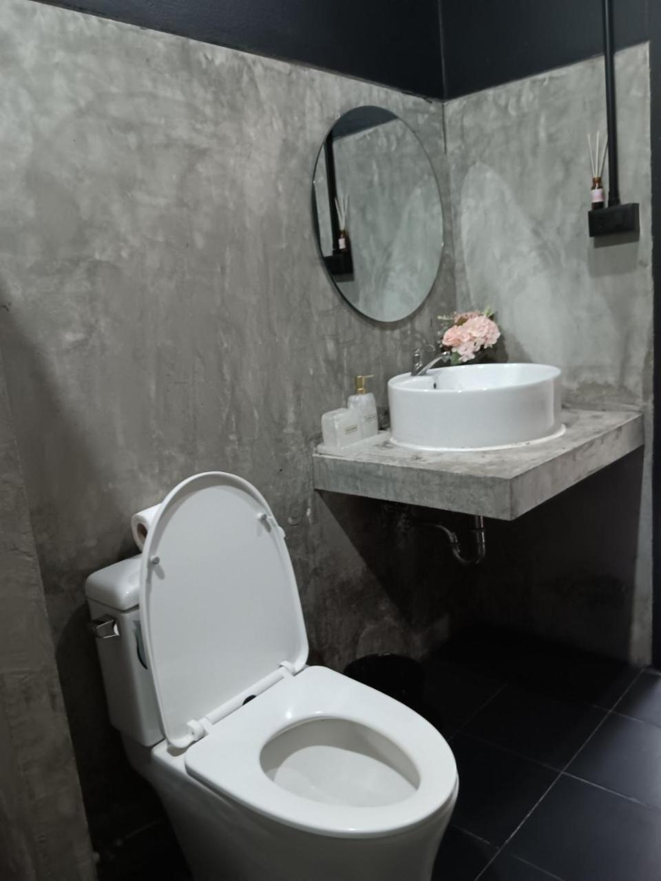Nimman 9 Hotell Chiang Mai Exteriör bild