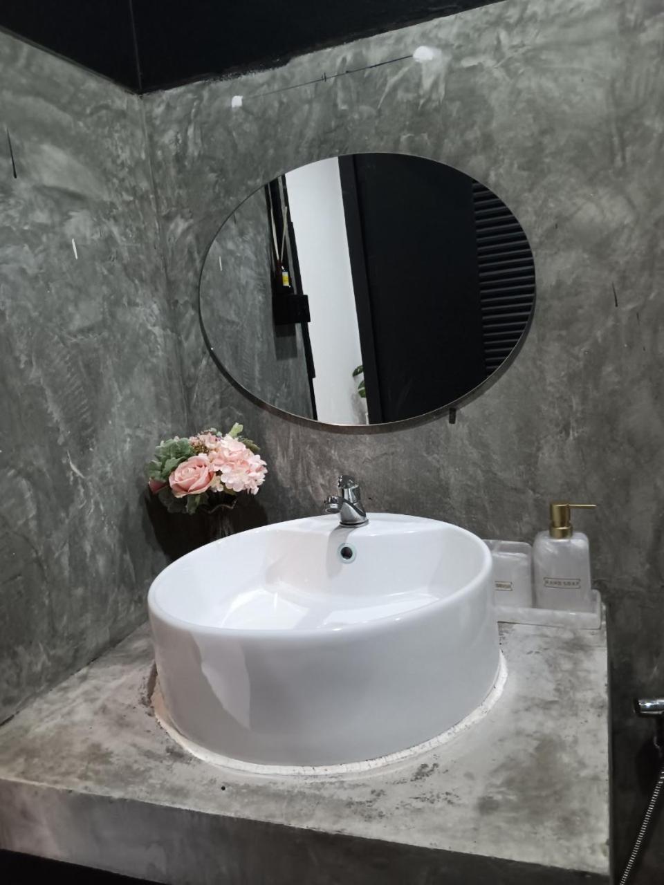 Nimman 9 Hotell Chiang Mai Exteriör bild